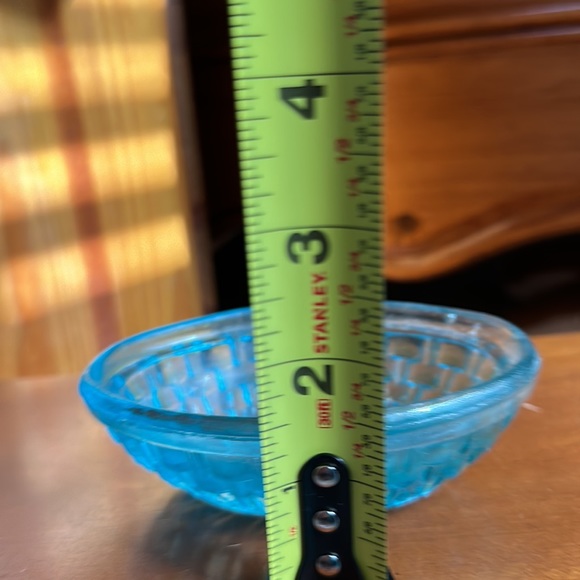 Blue glass bunny vintage box teal blue Easter spring antique cut pressed glass - Picture 12 of 15